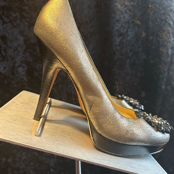 Coach - beautiful, classy and elegant heels - Picture 9 of 16